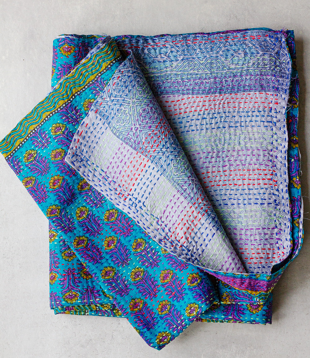 Kantha sjaal hergebruikte zijde paarse-bloemen voor inkopers