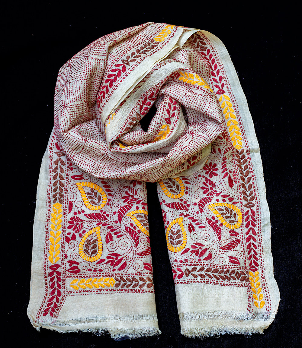 Nakshi Kantha scarf Magenta Geometry