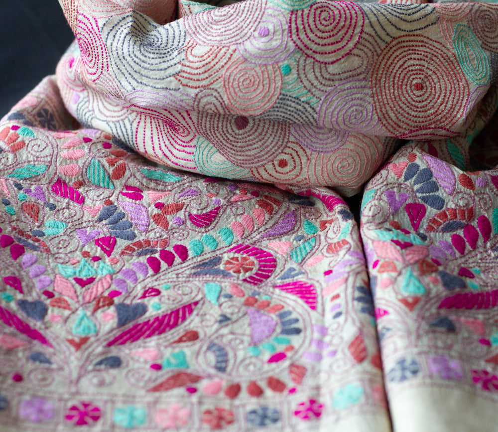 Nakshi Kantha sjaal helder paars, roze, aqua