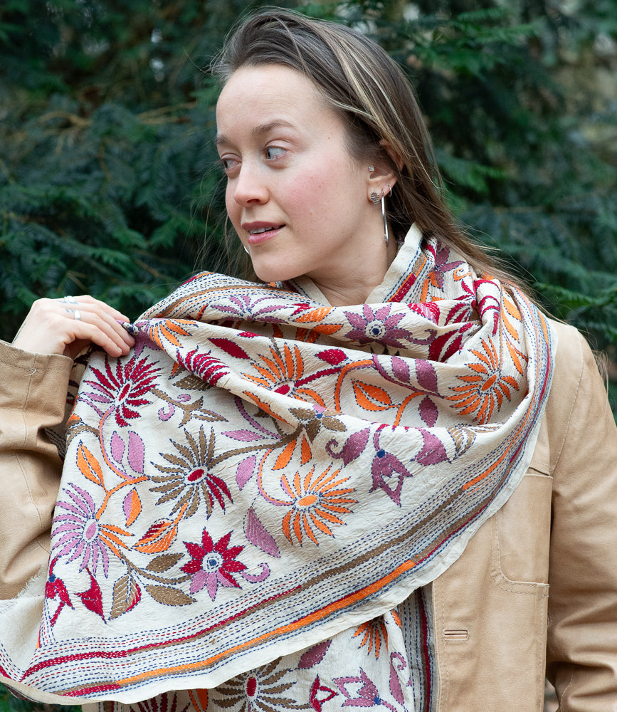 Nakshi Kantha sjaal Bloemen Warmroze Oranje