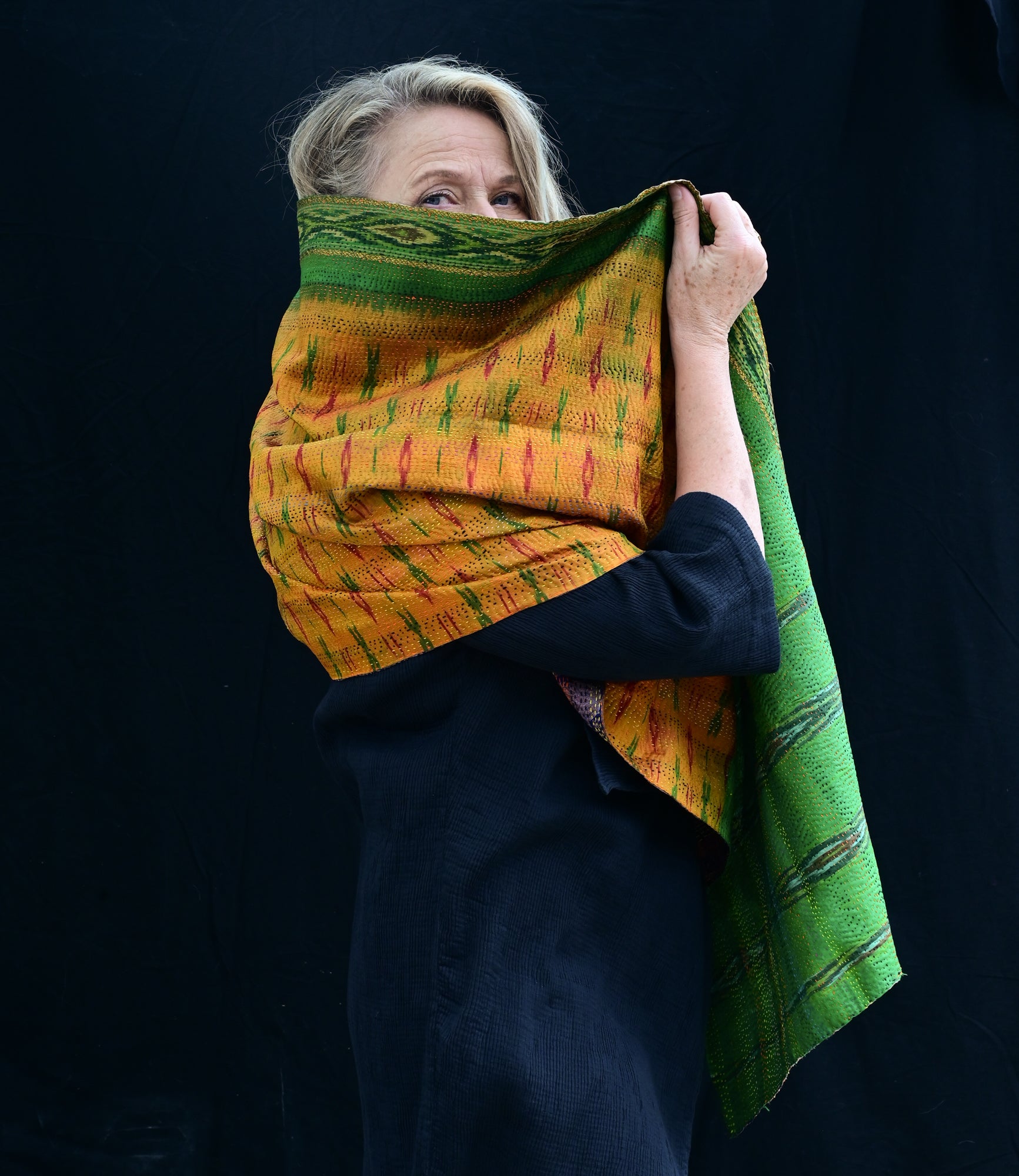 opblijven perzik Paradox Kantha sjaal hergebruikte zijde oranje-groen, fair pay & zero-waste – Via  India