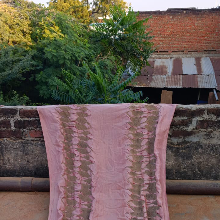 Silk scarf old pink manually printed