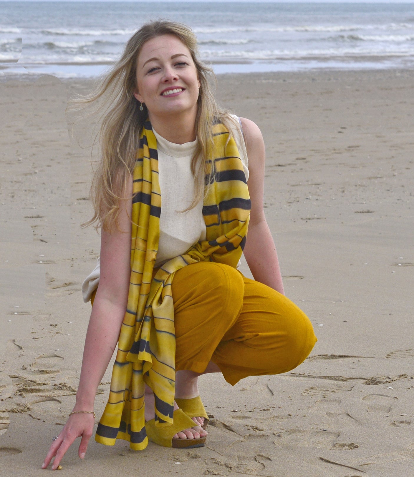 Silk scarf yellow-black hand dyed