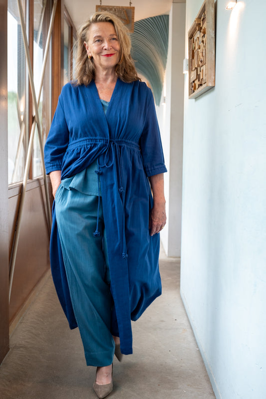 Dress of organic cotton dyed in dazzling indigo