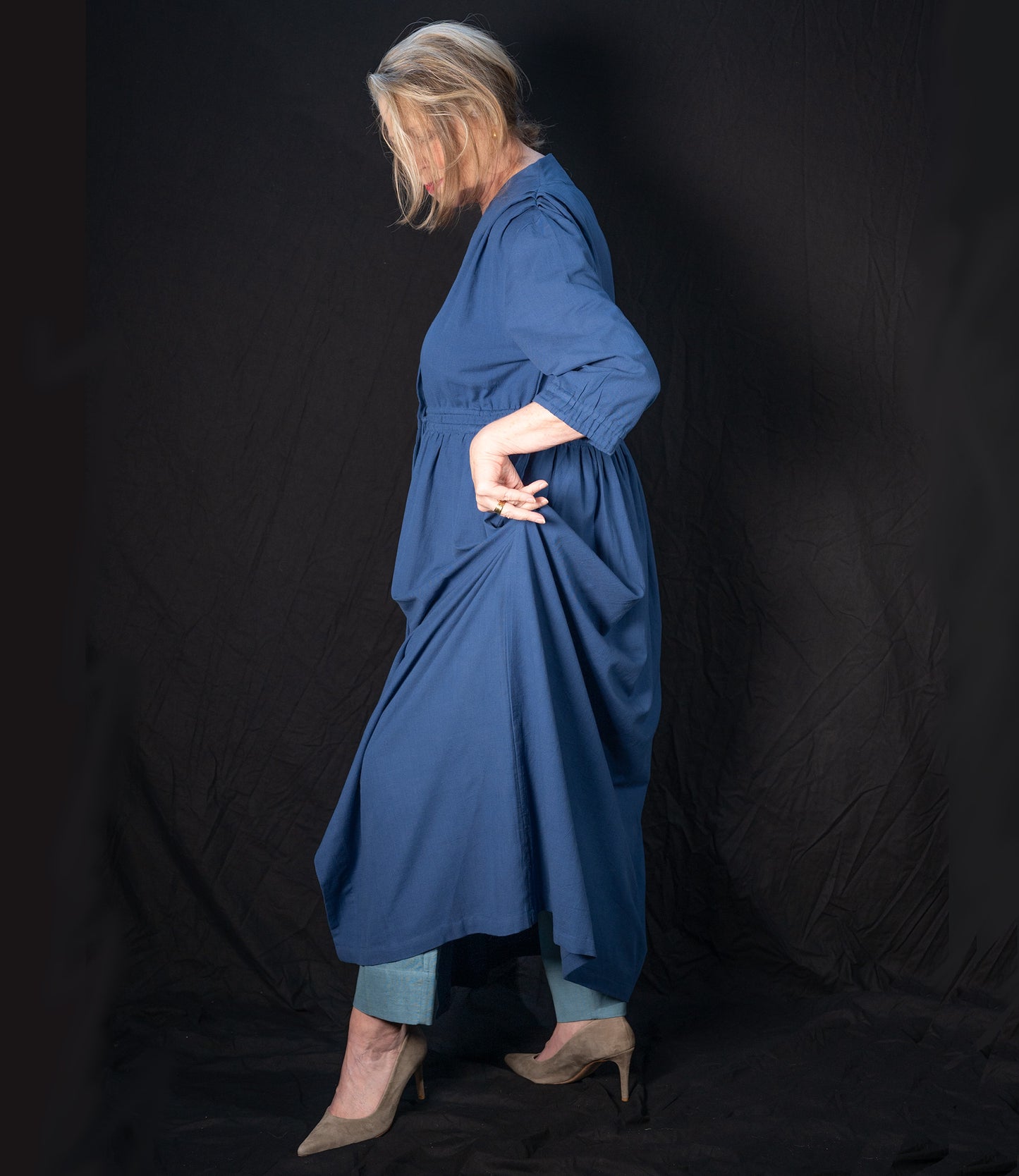 Dress of organic cotton dyed in dazzling indigo