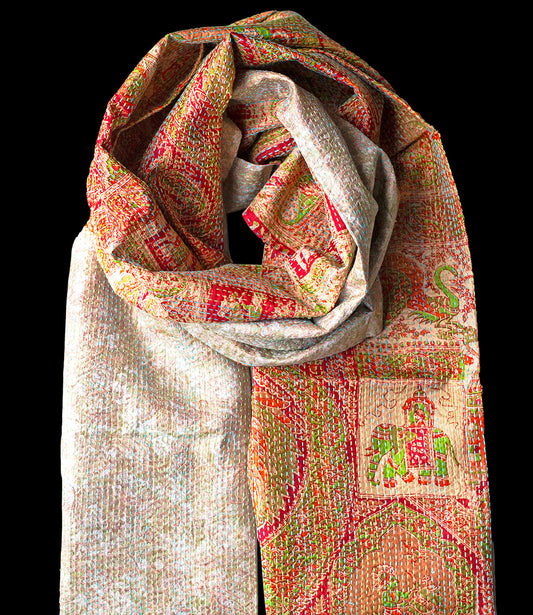 Kantha-Schal aus recycelter Seide in Rot-Silbergrau