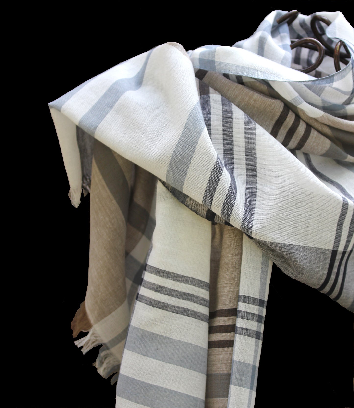 Scarf organic cotton, white with black-grey-brown check