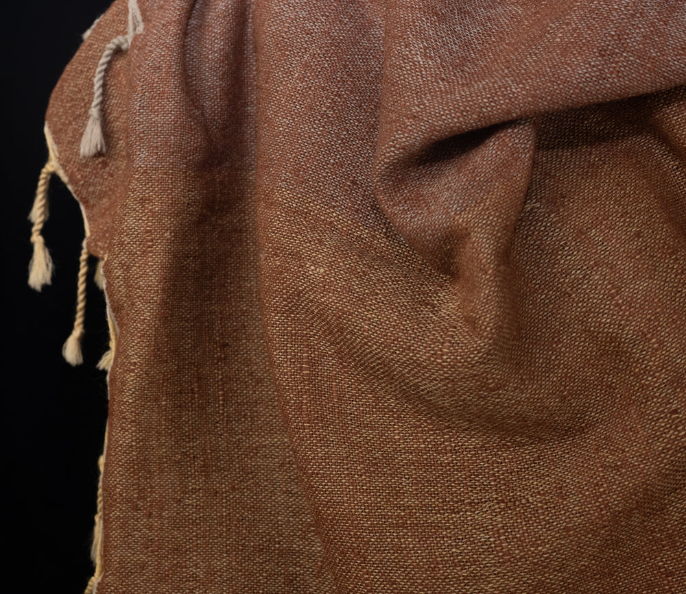 Goudbruine sjaal, wol met zijde, natuurlijke kleuren